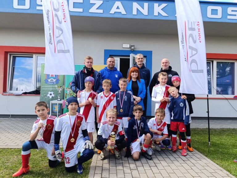 BASE GROUP CUP U-9 w Osicach – emocje, rywalizacja i wielkie piłkarskie serce! – zdjęcie 2