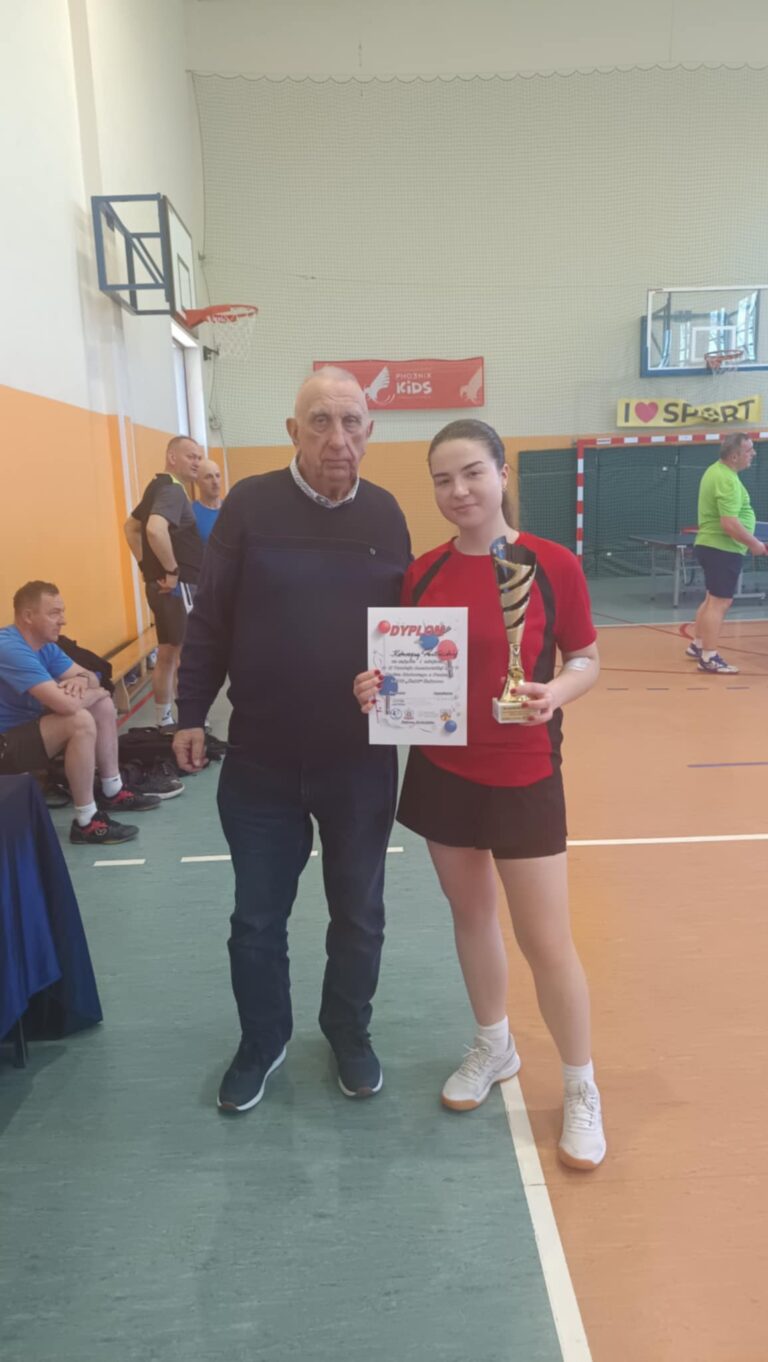 Sport, pasja i świetna atmosfera – II Turniej Amatorskiej Ligi Tenisa Stołowego w Żelkowie za nami! – zdjęcie 9