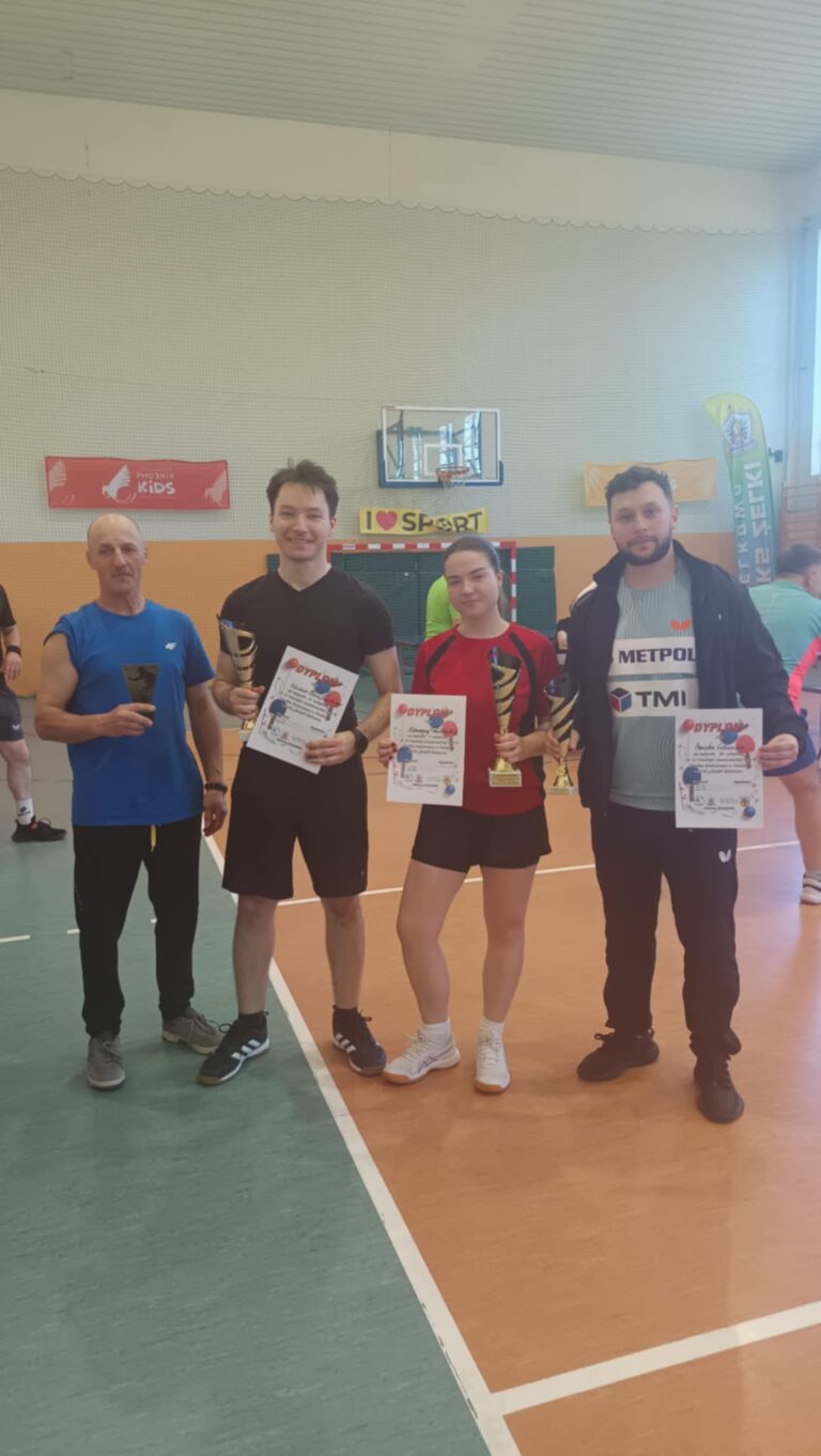 Sport, pasja i świetna atmosfera – II Turniej Amatorskiej Ligi Tenisa Stołowego w Żelkowie za nami! – zdjęcie 4