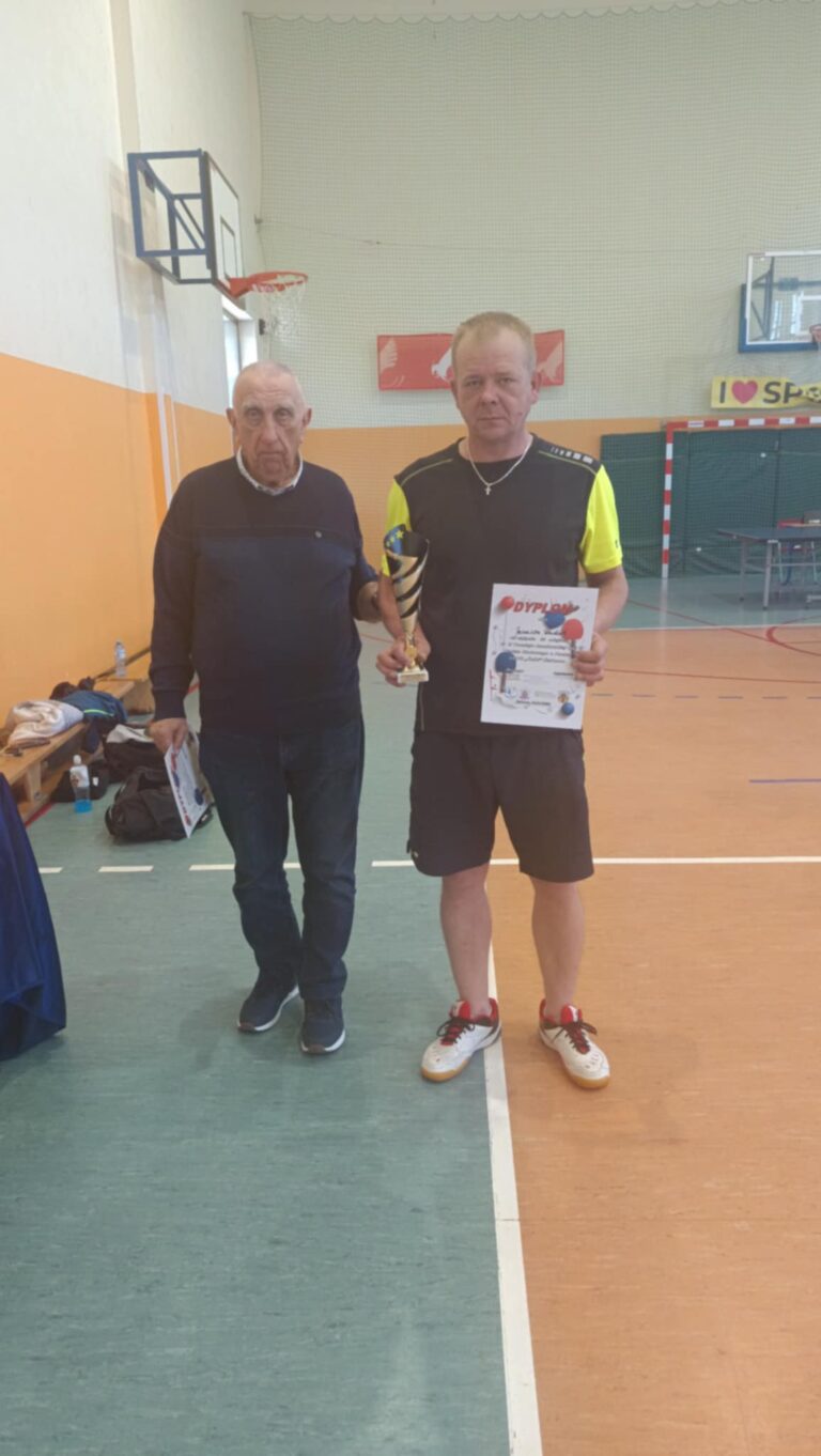 Sport, pasja i świetna atmosfera – II Turniej Amatorskiej Ligi Tenisa Stołowego w Żelkowie za nami! – zdjęcie 5