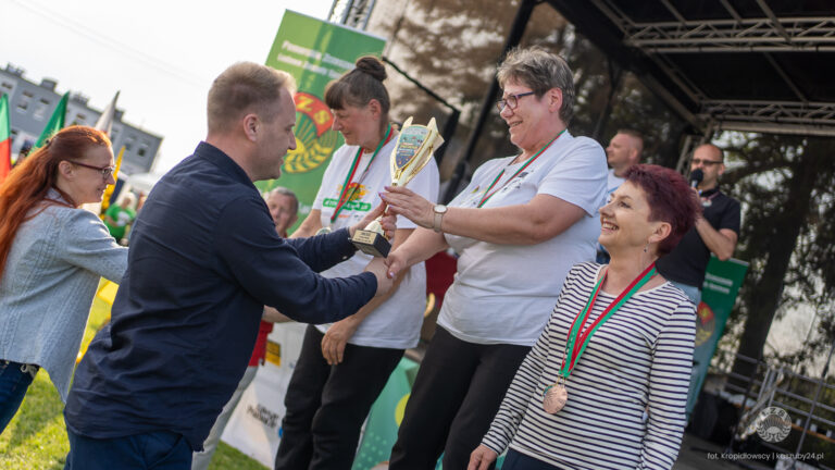 III Wojewódzka Spartakiada Sportów Ludowych Seniorów 60+ Łebcz, 5 Czerwiec 2025 rok – zdjęcie 4