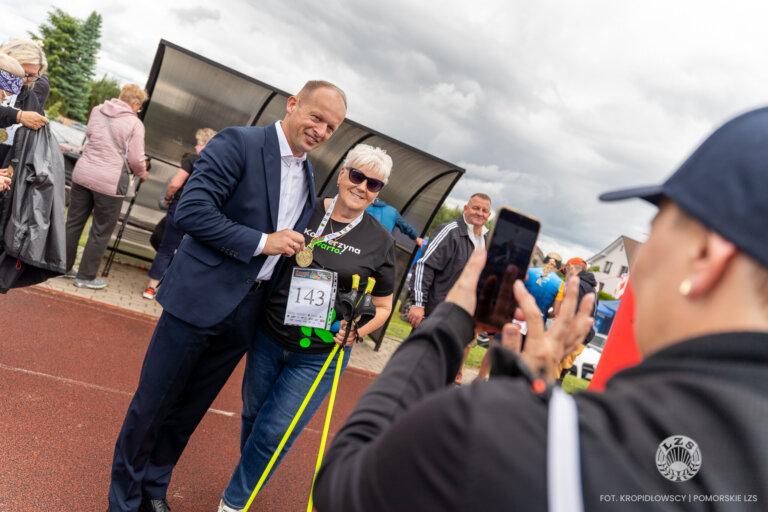 700 sportowców świętowało 80-lecie LZS na Pomorzu. Jubileuszowe igrzyska w Lini za nami – zdjęcie 49