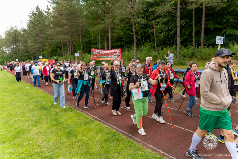 700 sportowców świętowało 80-lecie LZS na Pomorzu. Jubileuszowe igrzyska w Lini za nami – zdjęcie 60