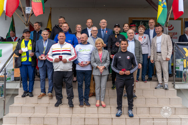 700 sportowców świętowało 80-lecie LZS na Pomorzu. Jubileuszowe igrzyska w Lini za nami – zdjęcie 77